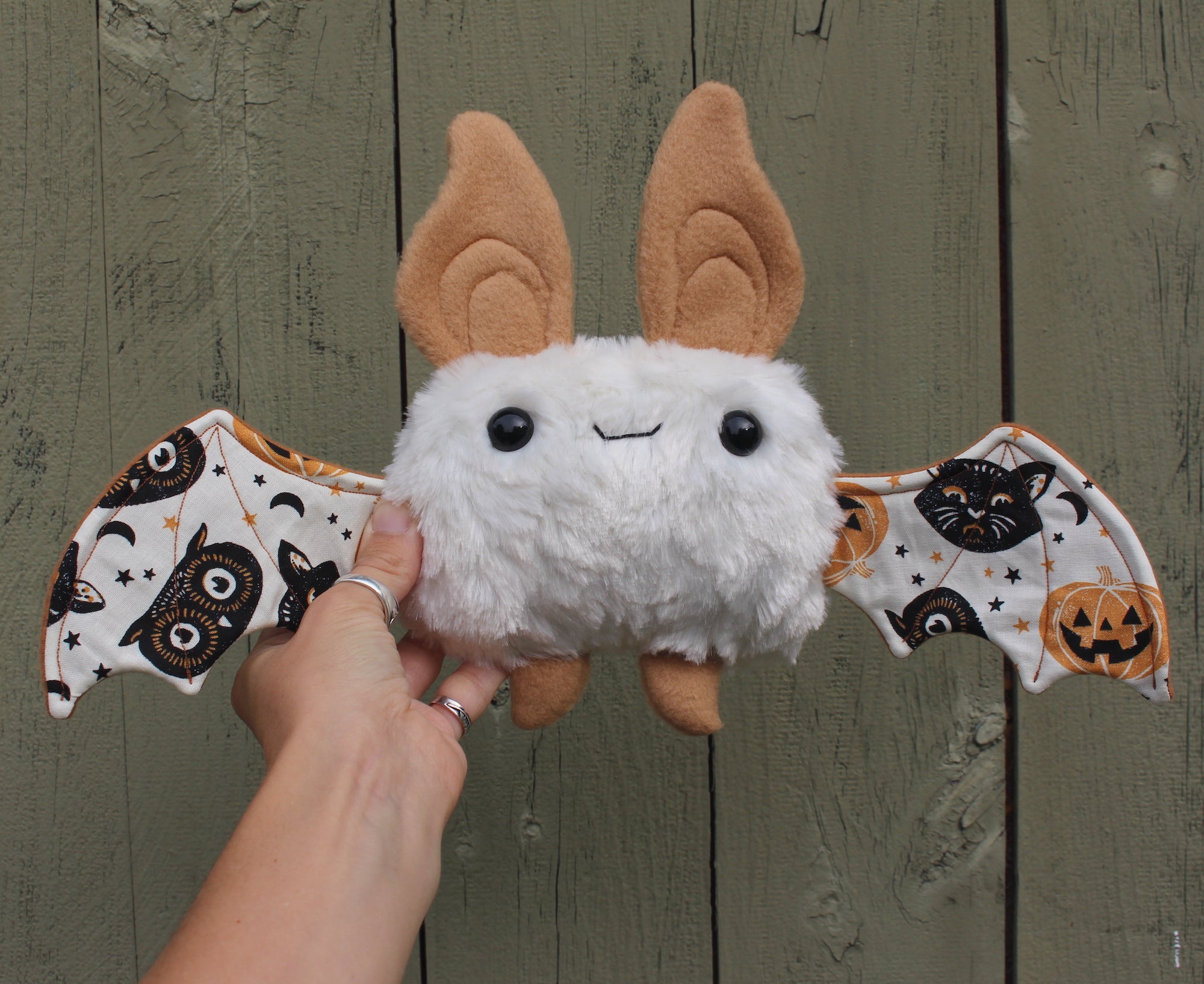 Small White & Tan Bat with Vintage Halloween Wings